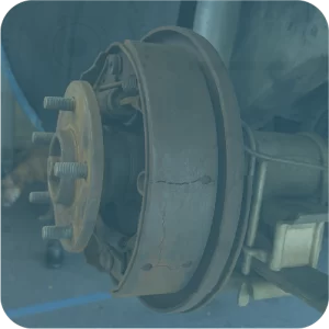 علائم خرابی کاسه چرخ-مشاهده ترک یا تغییر رنگ روی سطح کاسه‌چرخ